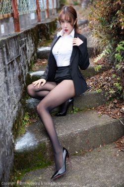 《吃赵露思的乳液》