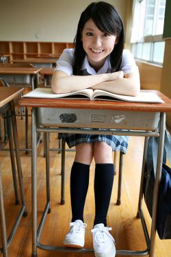 《丰满大肥婆肥奶大屁股》